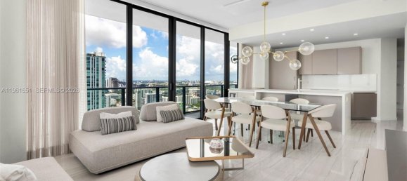 4 dormitorios propiedad comercial en venta en Miami, Miami-Dade, Florida, USA № 614315 3