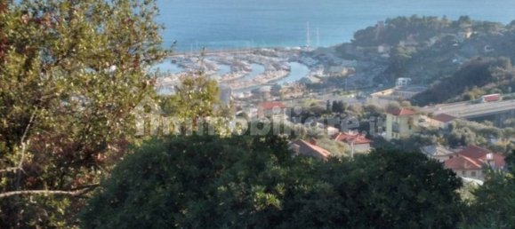 Villa de 5 habitaciónes en Varazze, Italy No. 99584 3