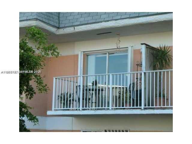 2 chambres propriété commerciale à louer à Miami, Miami-Dade, Florida, USA № 615140