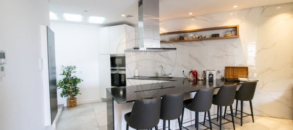 5 bedrooms House in Odivelas, Portugal No. 44101 16