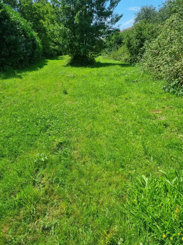  قطعة أرض في Hautefeuille, France 630متر مربع رقم 107002