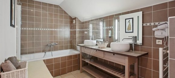 Hôtel à Milon-la-Chapelle, France 576m² No. 141608 8