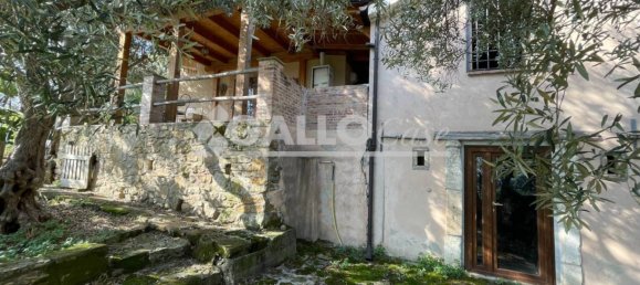 3 bedrooms Villa in Castrolibero, Italy No. 168854 2