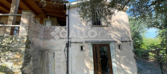 3 bedrooms Villa in Castrolibero, Italy No. 168854 4