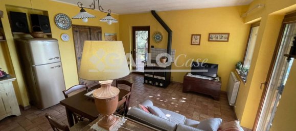 3 bedrooms Villa in Castrolibero, Italy No. 168854 12