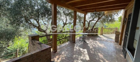 3 bedrooms Villa in Castrolibero, Italy No. 168854 9