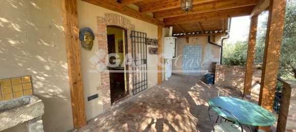 3 bedrooms Villa in Castrolibero, Italy No. 168854 10