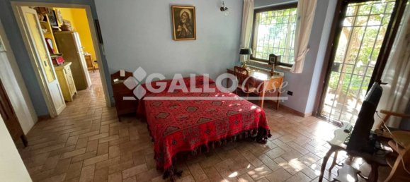 3 bedrooms Villa in Castrolibero, Italy No. 168854 20