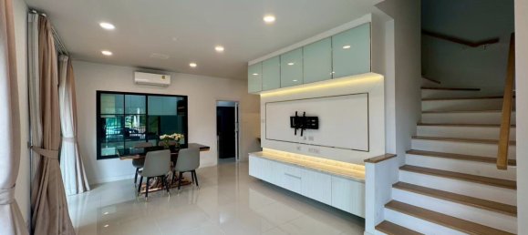 Moradia em banda T3 em Bang Kaeo, Thailand N.º 77931 25