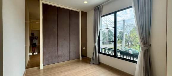 Moradia em banda T3 em Bang Kaeo, Thailand N.º 77931 23