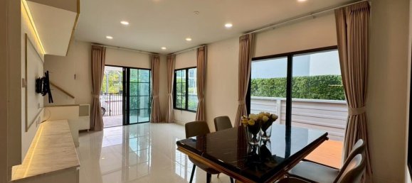 Moradia em banda T3 em Bang Kaeo, Thailand N.º 77931 22