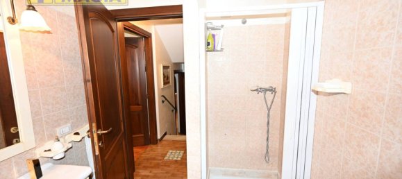 3 Schlafzimmer Haus in Spinetoli, Italy, Nr. 147396 26