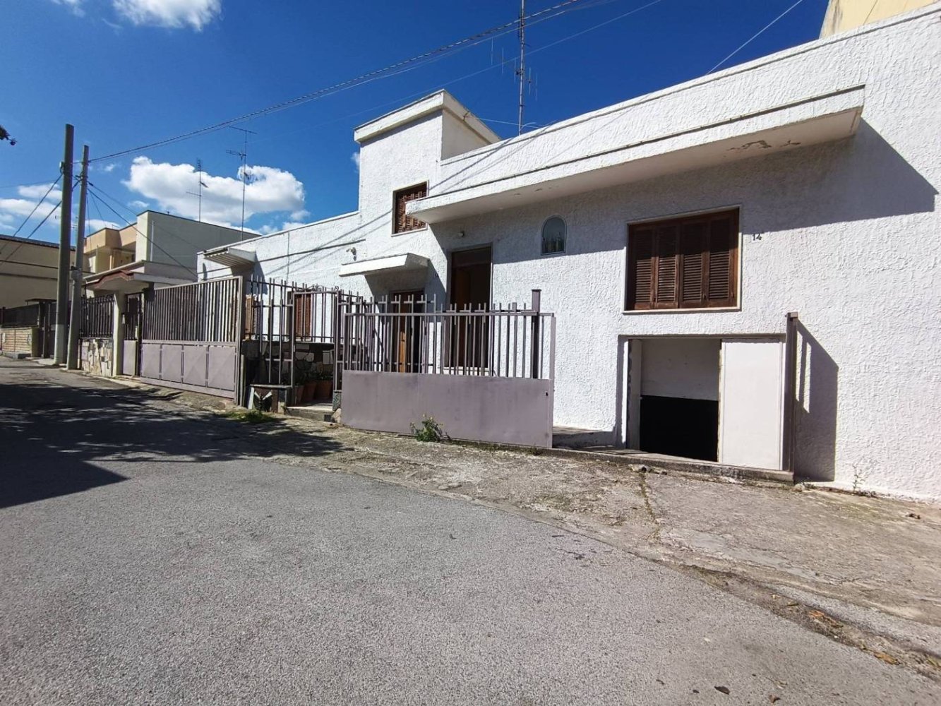 Casa de 2 dormitorios en Bari, Italy No. 68270