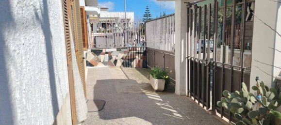 Casa de 2 dormitorios en Bari, Italy No. 68270 2