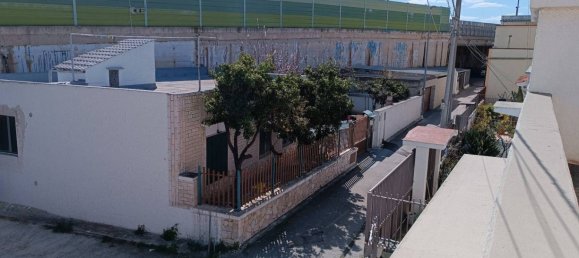 Casa de 2 dormitorios en Bari, Italy No. 68270 36