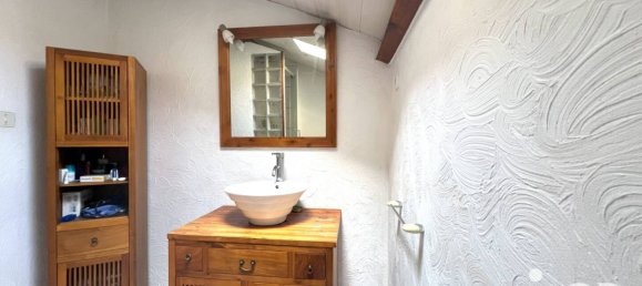 6 bedrooms House in Saint-Pierre-du-Mont, France No. 101919 15