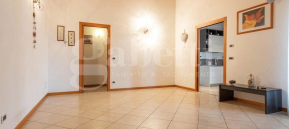 7 bedrooms Apartment in Pordenone, Italy No. 325626 2