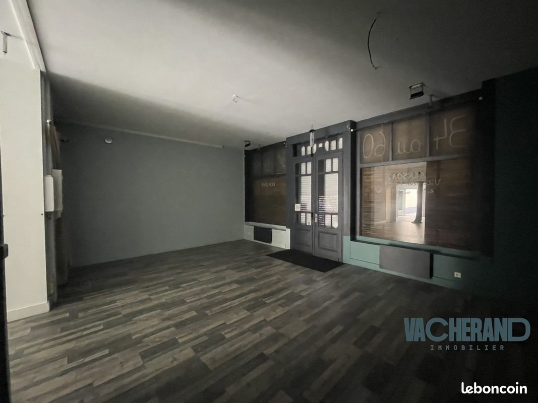  بناية في Armentieres, France 200متر مربع رقم 236889