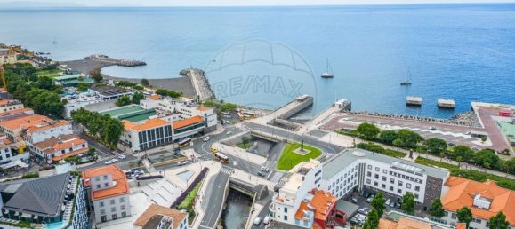 219m² Warehouse in Funchal, Portugal No. 92642 16