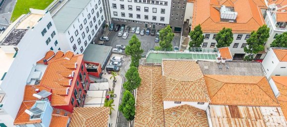 219m² Warehouse in Funchal, Portugal No. 92642 7