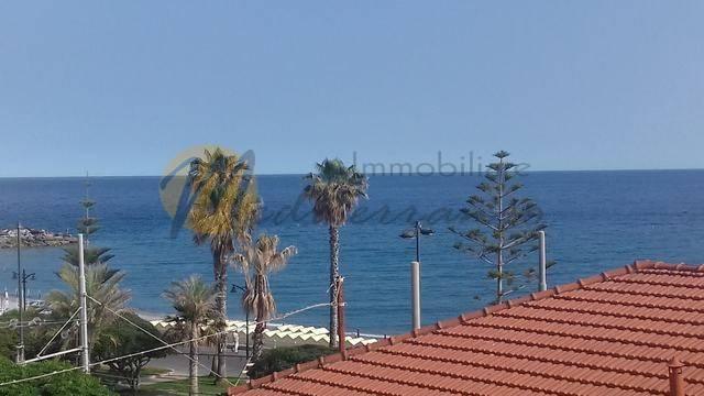 Apartamento de 3 divisões em Bordighera, Italy N.º 151460