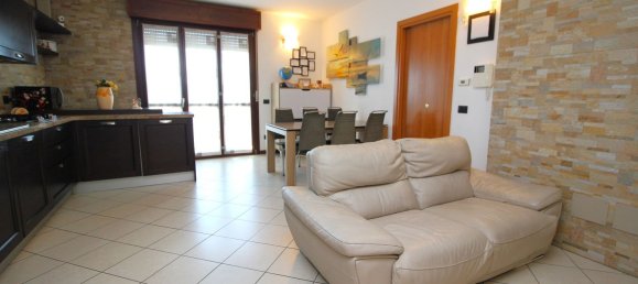 2غرفة شقة في Castellanza, Italy رقم 301099 3