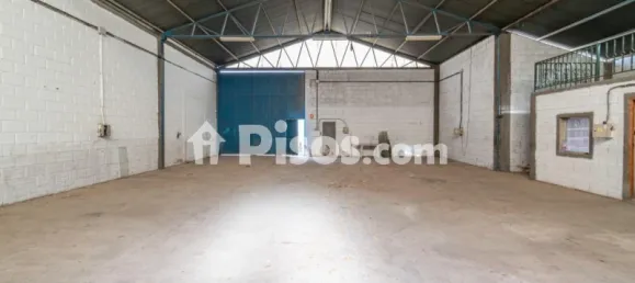  مستودع في Jun, Spain 240متر مربع رقم 181238 32