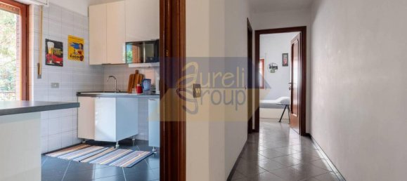 3 rooms Apartment in Rome, Italy No. 133523 24