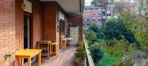 3 rooms Apartment in Rome, Italy No. 133523 28