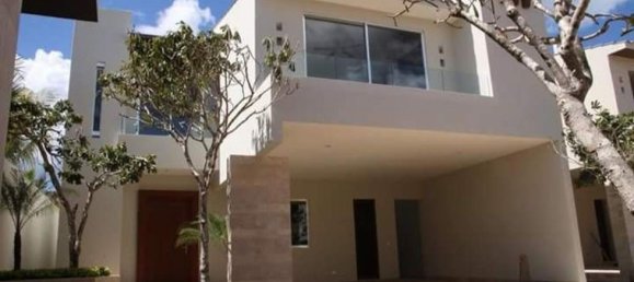 Casa de 3 dormitorios en Mérida, Mexico No. 78676 2