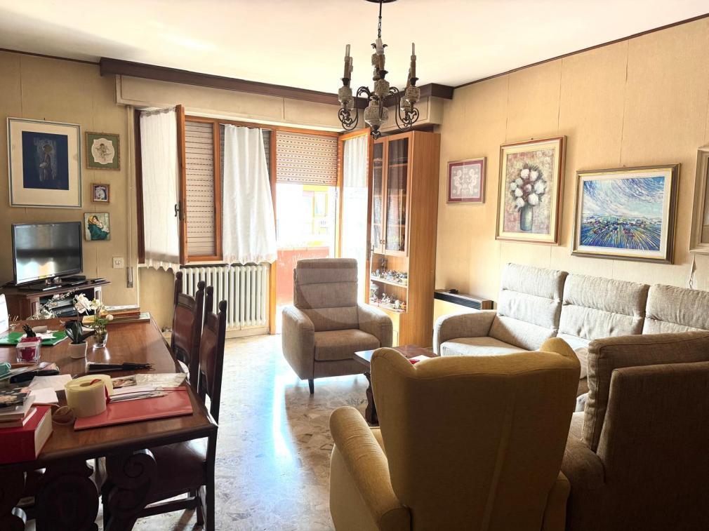 Apartamento de 5 habitaciónes en Umbertide, Italy No. 309283