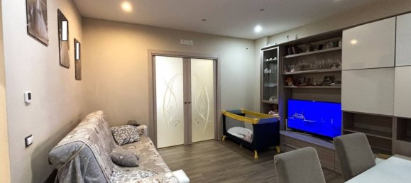 3 rooms Apartment in Avellino, Italy No. 303591 6