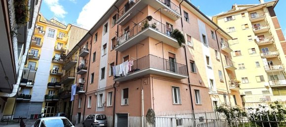 3 rooms Apartment in Avellino, Italy No. 303591 2