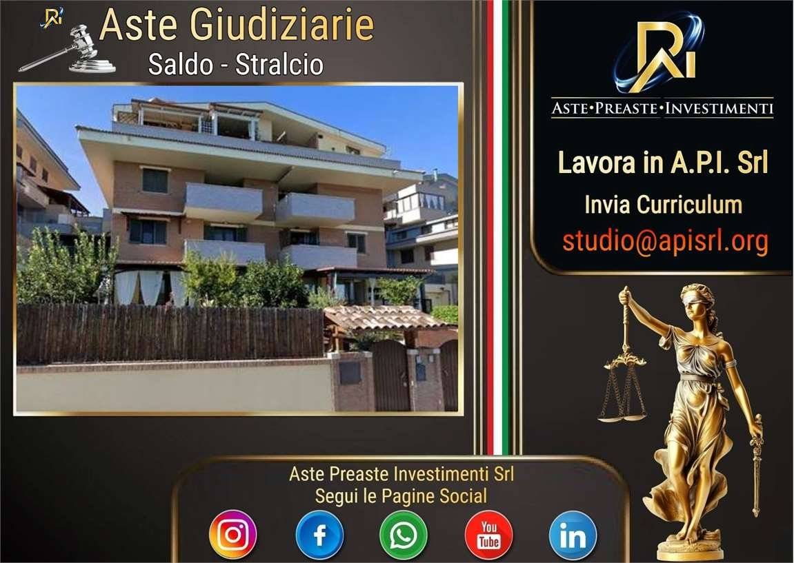 Apartamento T2 em Città Sant'Angelo, Italy N.º 271321