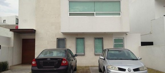 3 bedrooms House in Queretaro, Mexico No. 183716 2