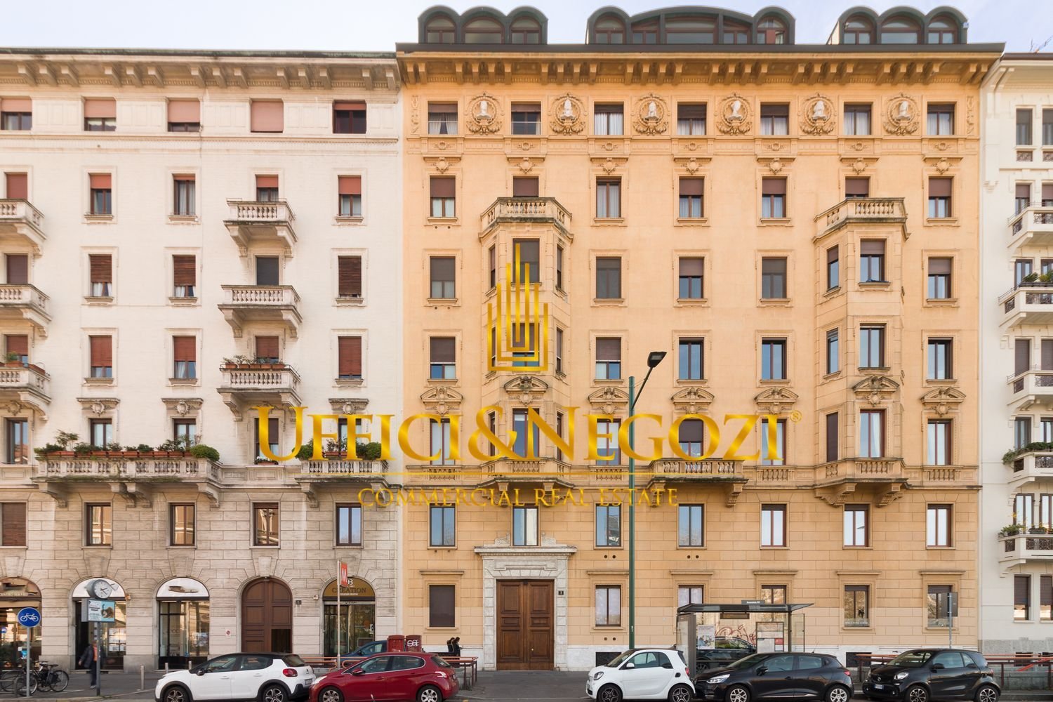 Bureau à Milan, Italy 180m² No. 358999