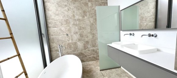 5 bedrooms Villa in Cancelada, Spain No. 3343 9