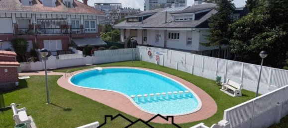 5 bedrooms House in Laredo, Spain No. 155046 2