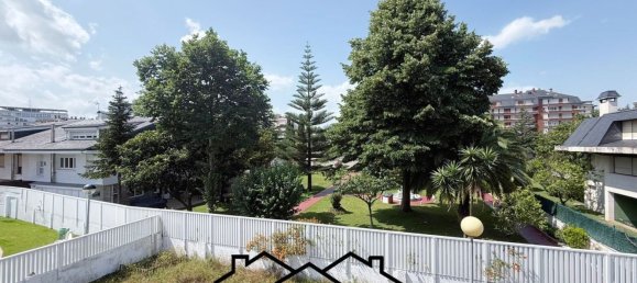 5 bedrooms House in Laredo, Spain No. 155046 15