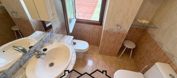 5 bedrooms House in Laredo, Spain No. 155046 34