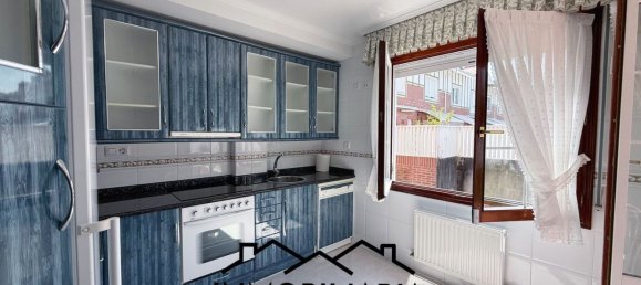 5 bedrooms House in Laredo, Spain No. 155046 8