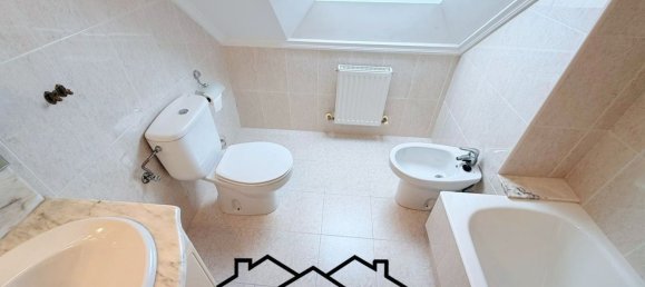 5 bedrooms House in Laredo, Spain No. 155046 37