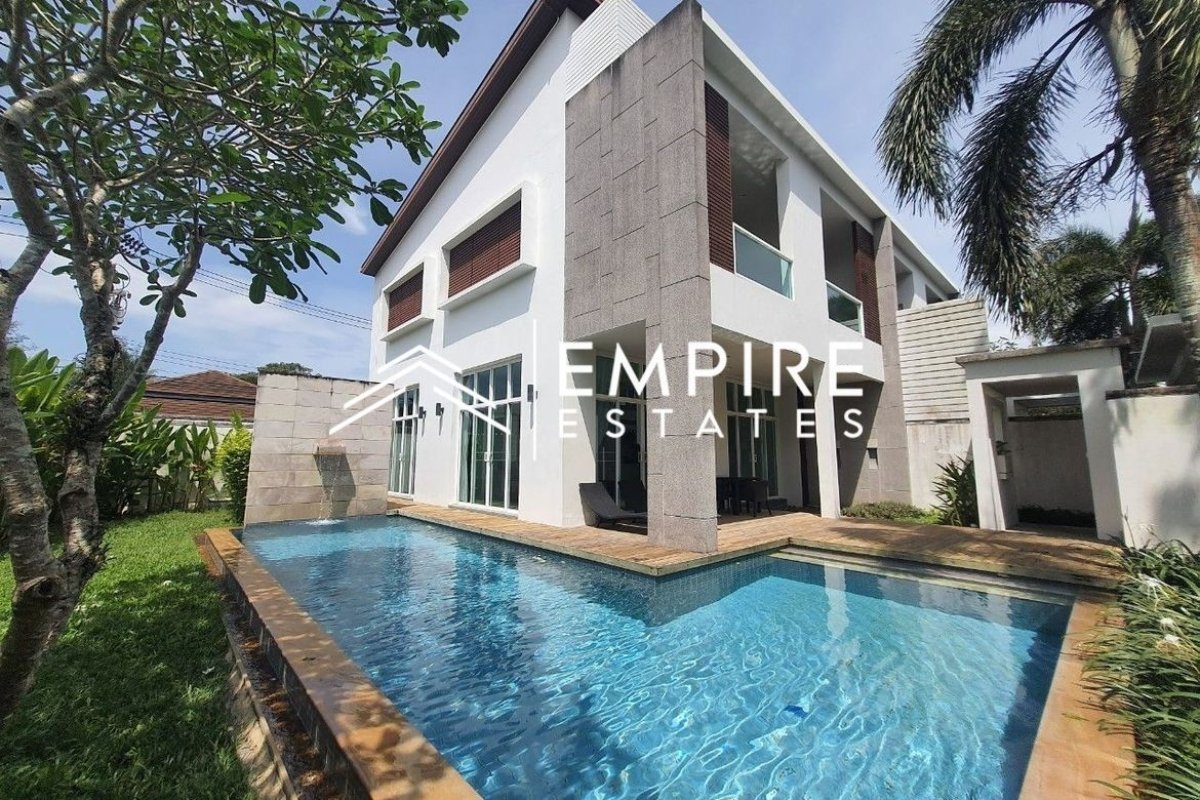 3 bedrooms Condo in Bang Tao, Thailand No. 8263