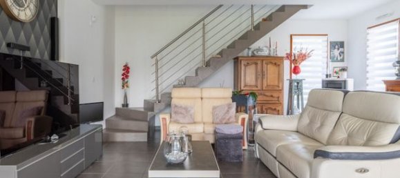 4 bedrooms House in Seine-Maritime, France No. 312749 12