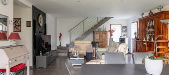 4 bedrooms House in Seine-Maritime, France No. 312749 8