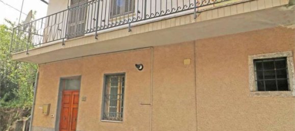 6 rooms House in Mulazzo, Italy No. 84305 16