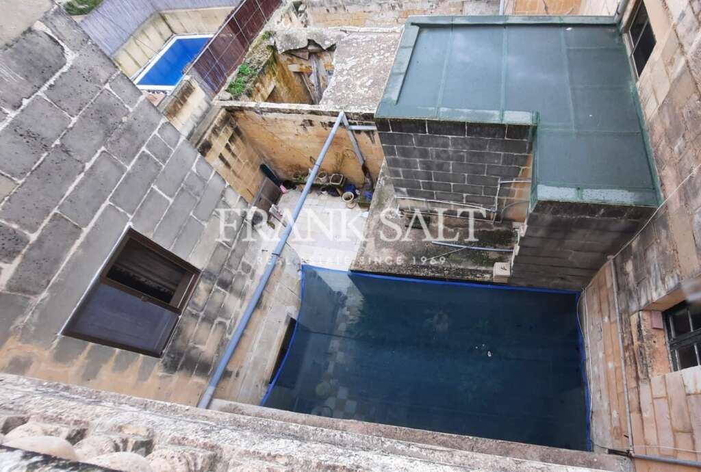 6 bedrooms Townhouse in Sannat, Malta No. 963