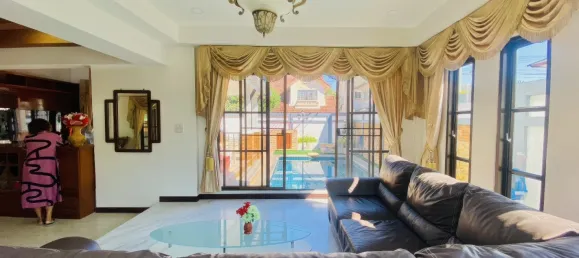 Casa de 5 dormitorios en Pattaya, Thailand No. 71753 21