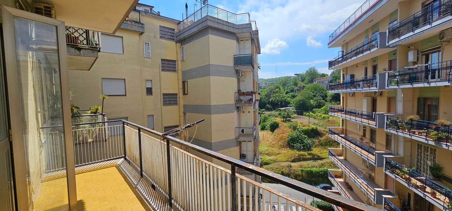 5 bedrooms Apartment in Naples, Italy No. 364676