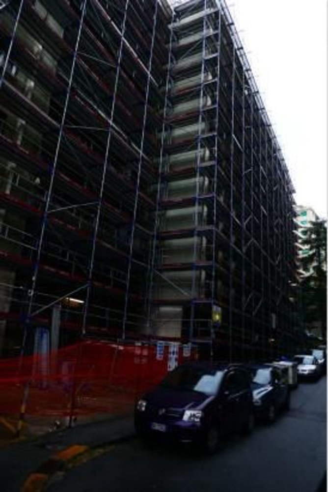 Apartamento de 6 habitaciónes en Genoa, Italy No. 261391